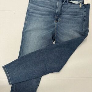 Good American High Rise Crop Dark Blue Jeans